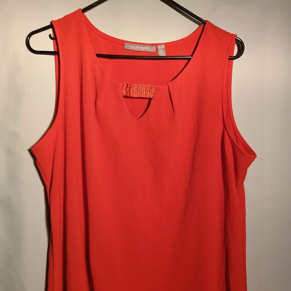 Top - Picture 2 of 4